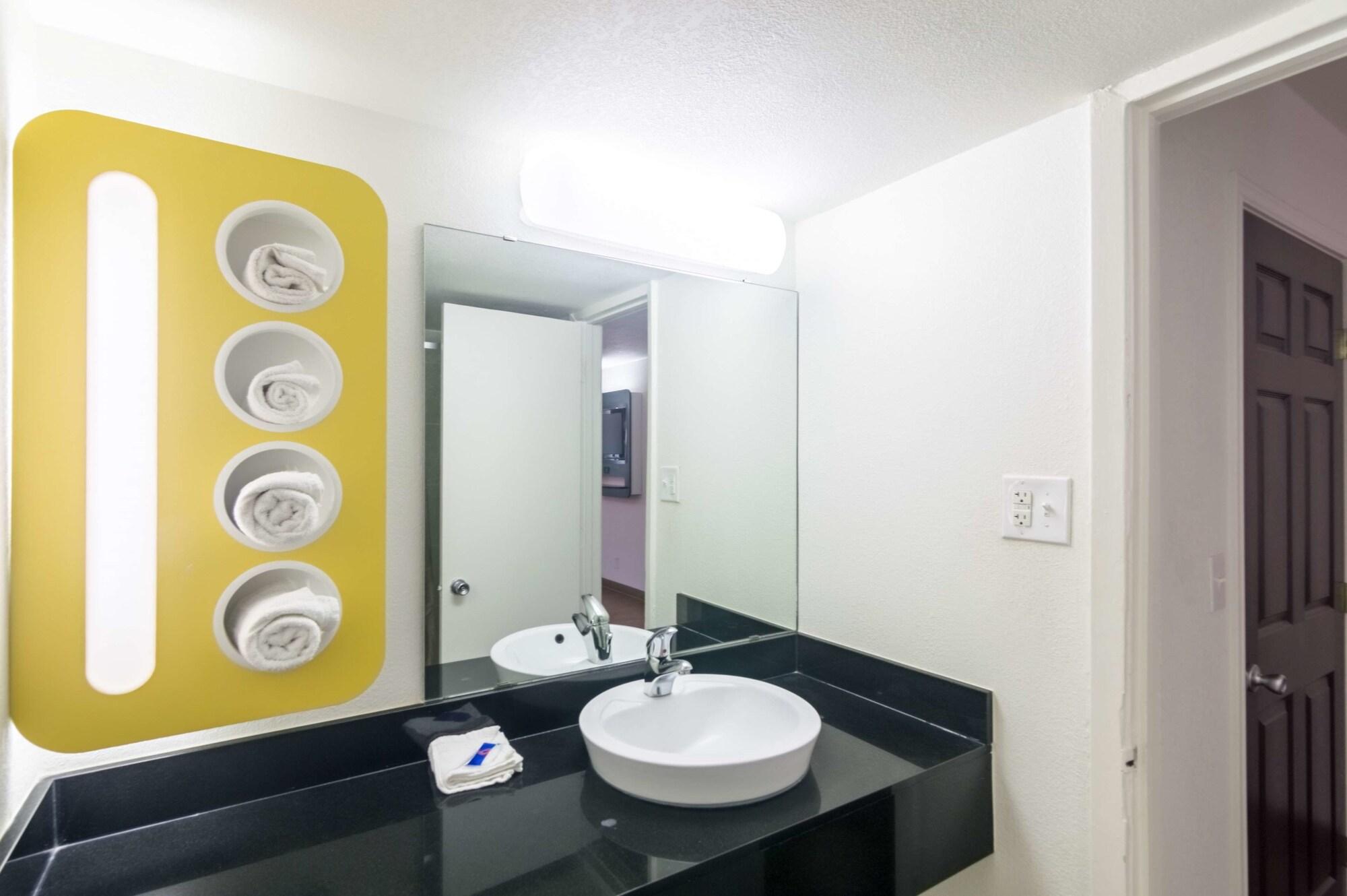Motel 6-Wichita Falls, Tx - North Εξωτερικό φωτογραφία