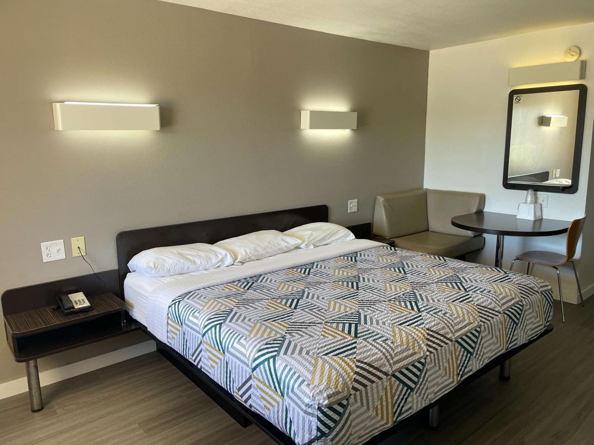 Motel 6-Wichita Falls, Tx - North Εξωτερικό φωτογραφία
